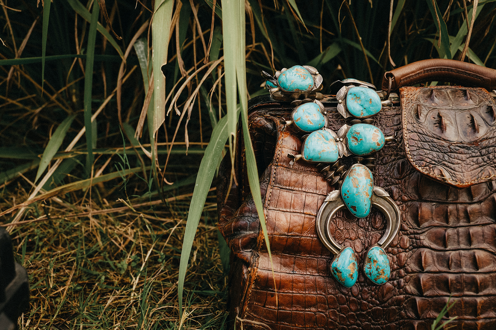 BOLD BAUBLES