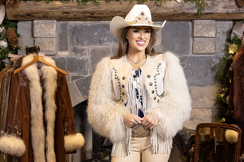 UNVEILING HER RODEO STYLE: MISS RODEO AMERICA KENNADEE RIGGS SHOPS FOR NFR 2023