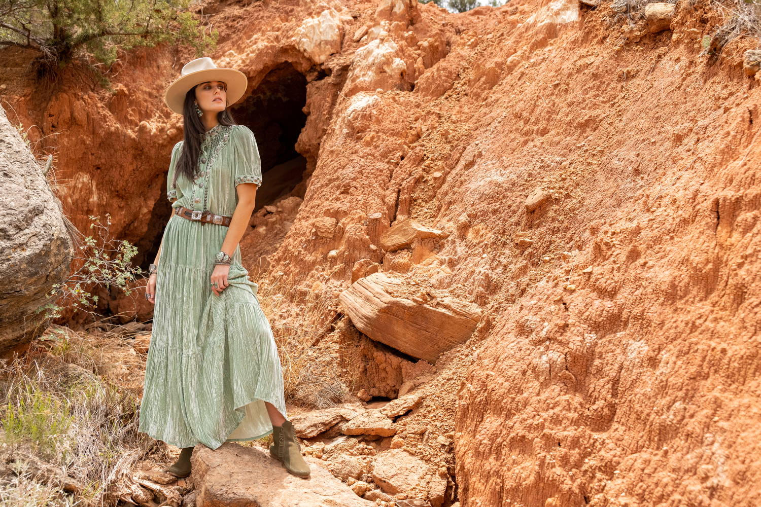 THE VERSATILITY OF VELVET