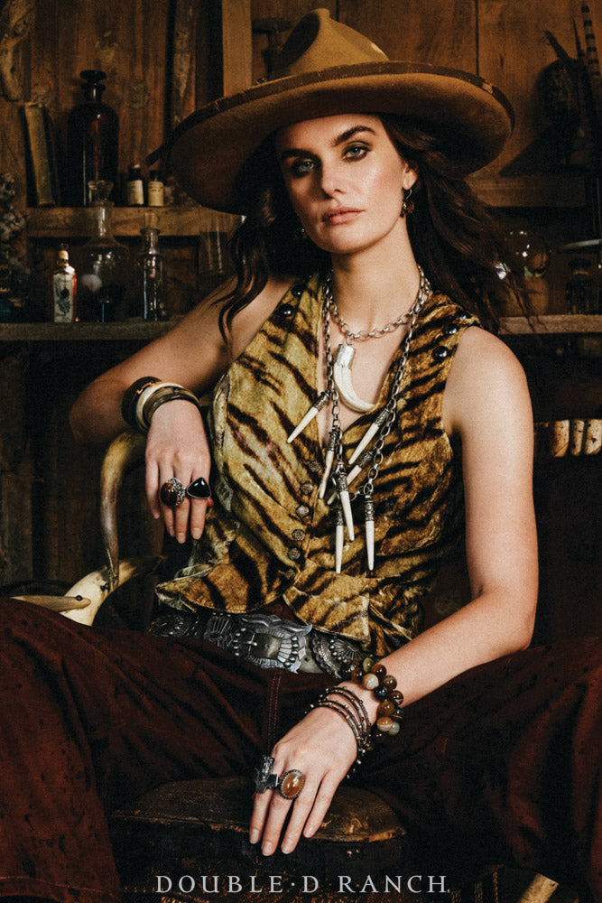 Necklace, MB, Pendant, Double Neck, Bone & Claw, Contemporary 3990