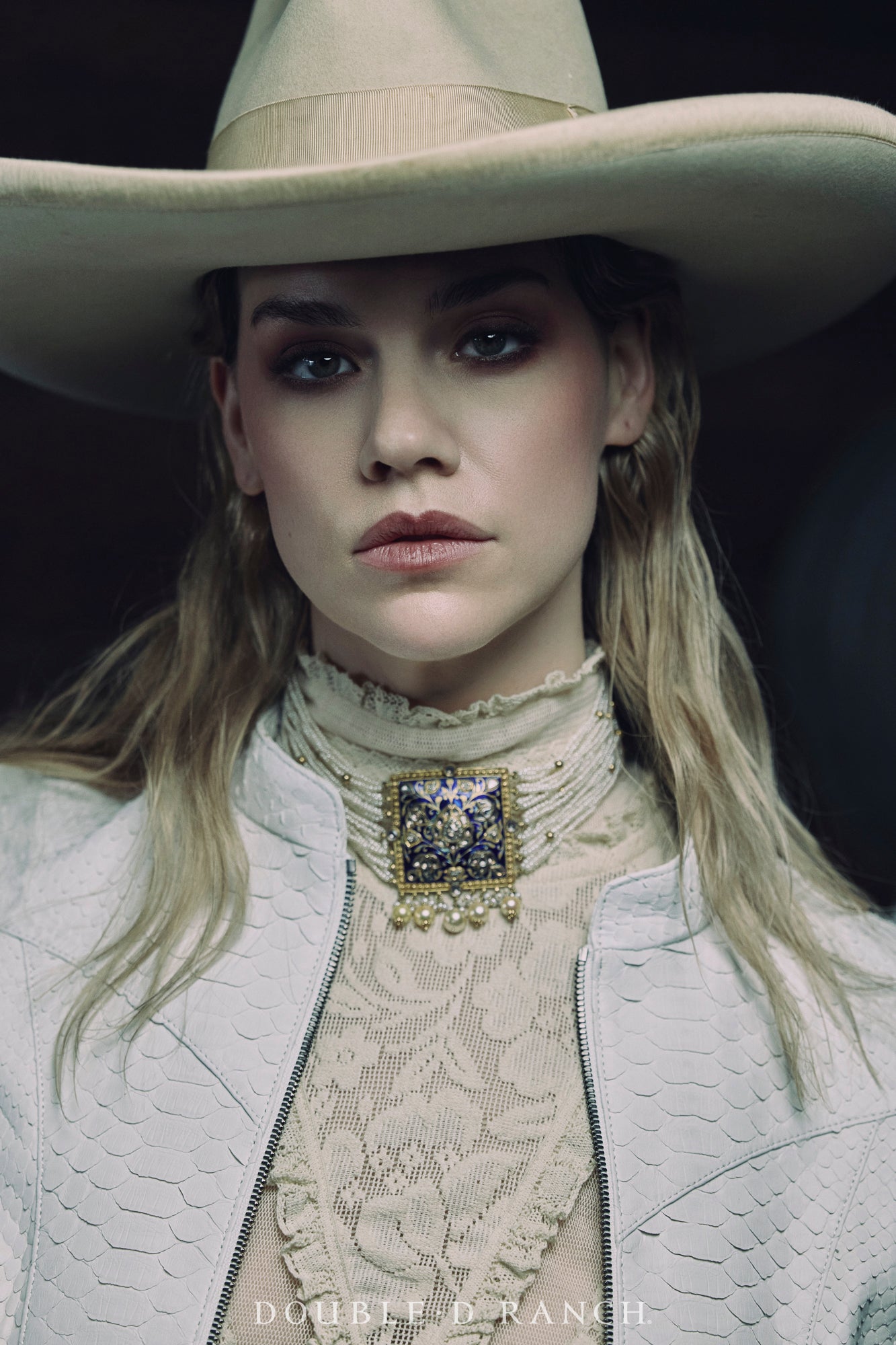 Necklace, Choker, Freshwater Pearls, Enamel Filigree Set in Gold, Reversible Medallion, Contemporary, 1995