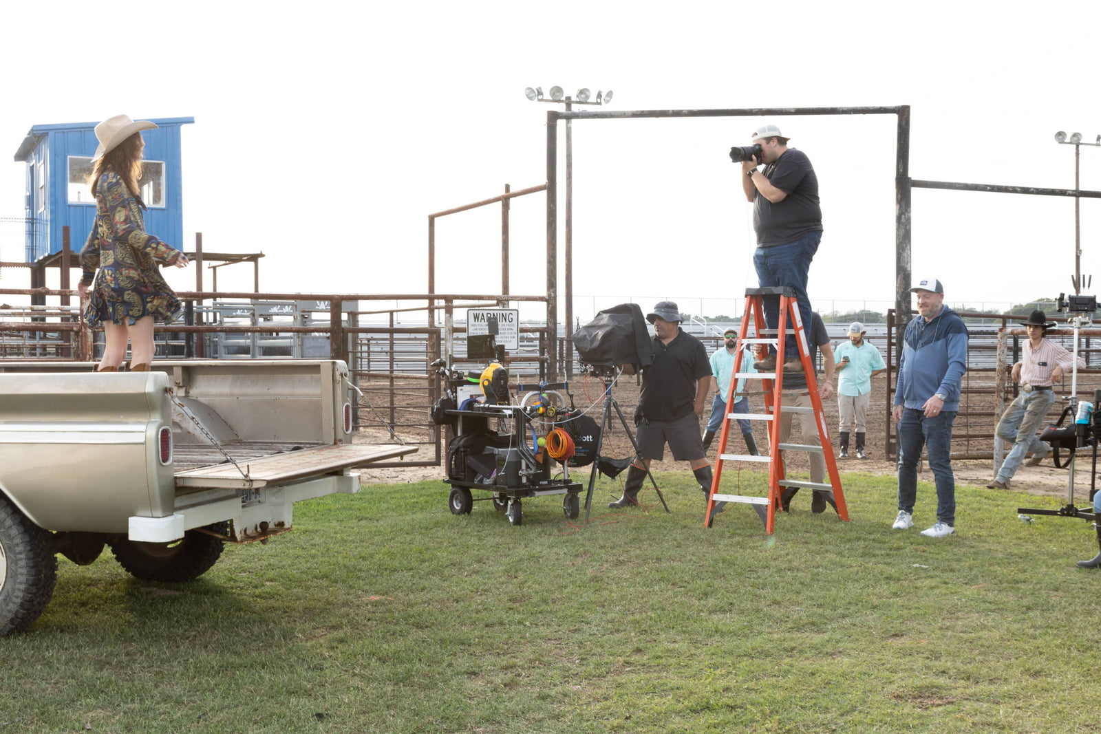 STORIES FROM THE SET: BEHIND THE SCENES OF PECOS