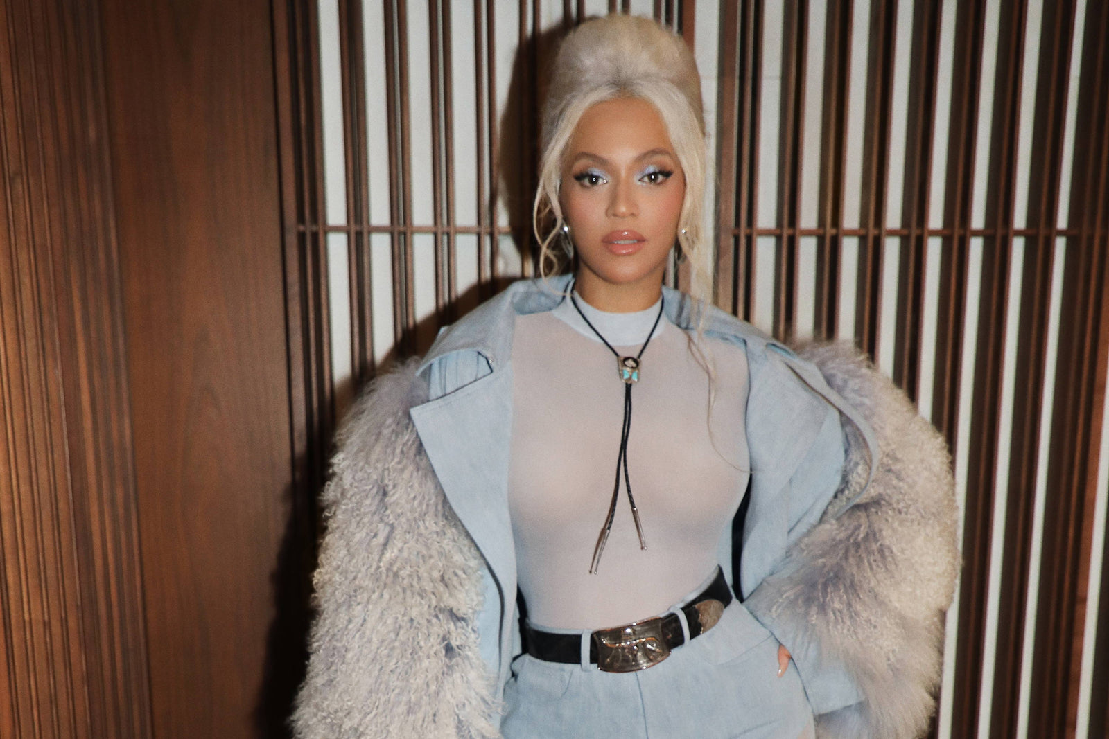 QUEEN BEY DONS DOUBLE D!