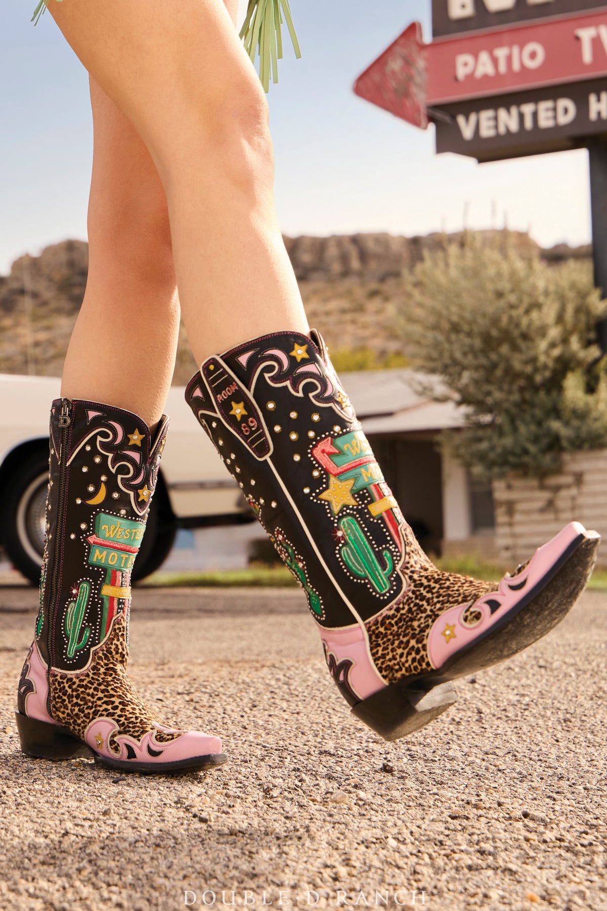 Boot, The Western Motel