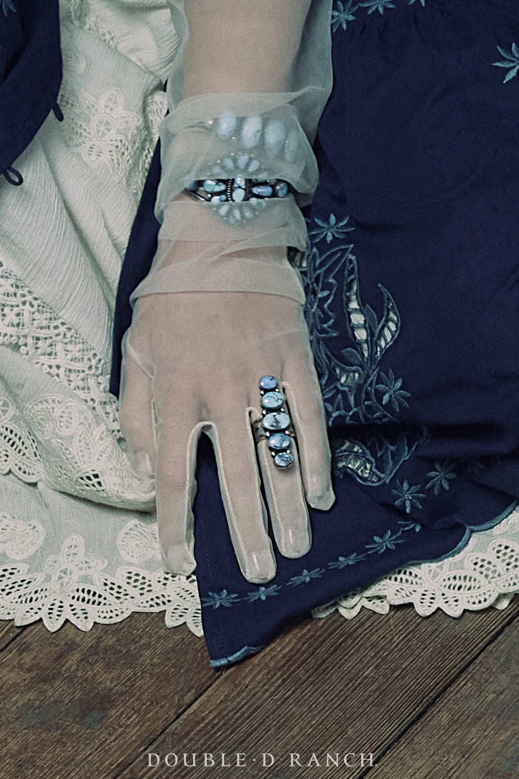 Cuff, Cluster, Turquoise, Golden Hills, Hallmark, Contemporary, 3905