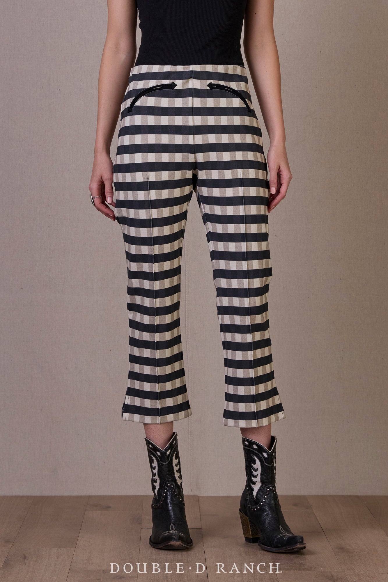 Pant, Checkmate Capri