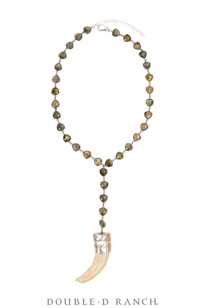 Necklace, MB, Claw Pendant, Contemporary, 3992