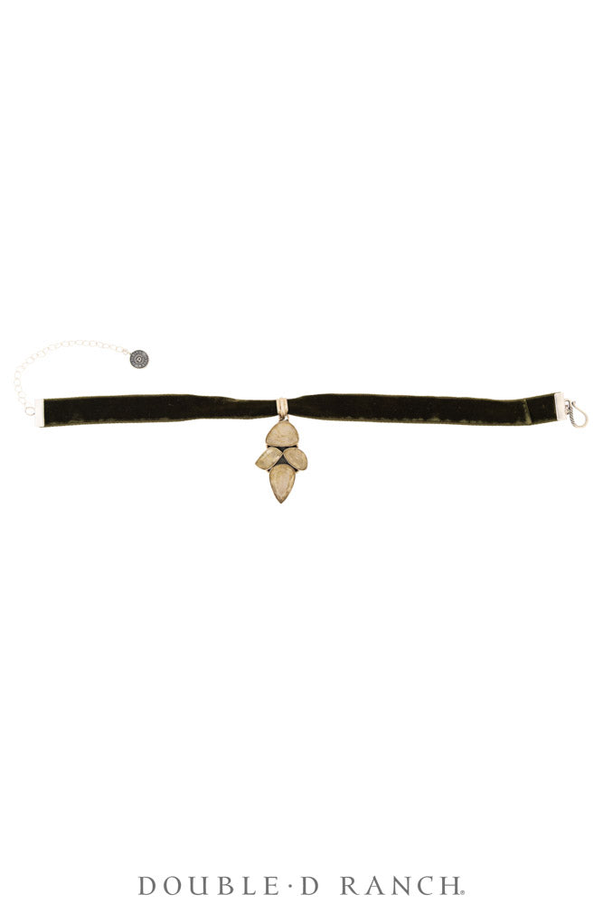 Necklace, Pendant, Margeaux Ribbon With Faceted Quartz, Hallmark, Contemporary, 3995D
