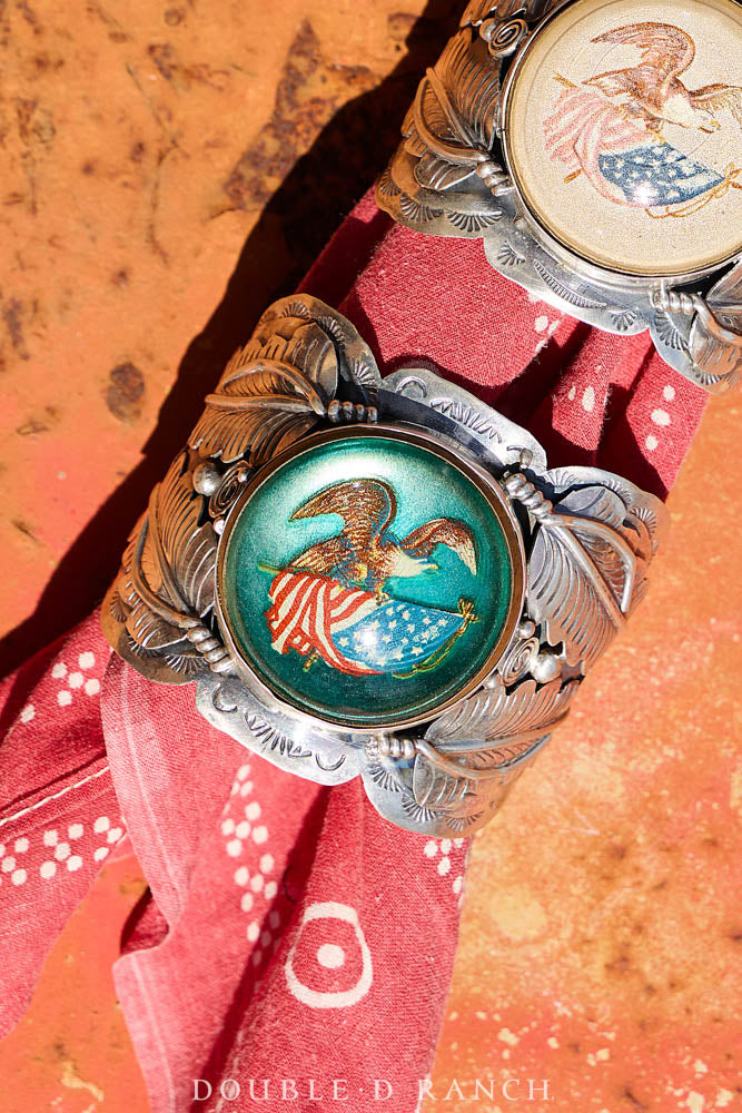 Cuff, Novelty, Bridle Rosette, American Flag, Hallmark, Contemporary, 4158