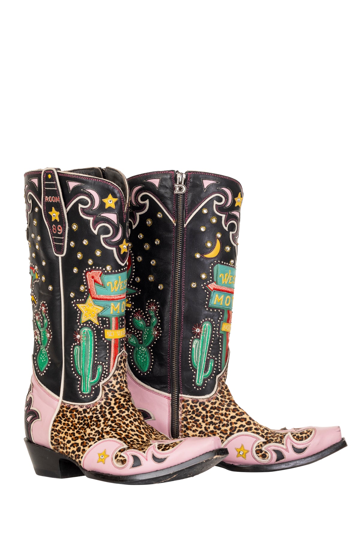 Boot, The Western Motel