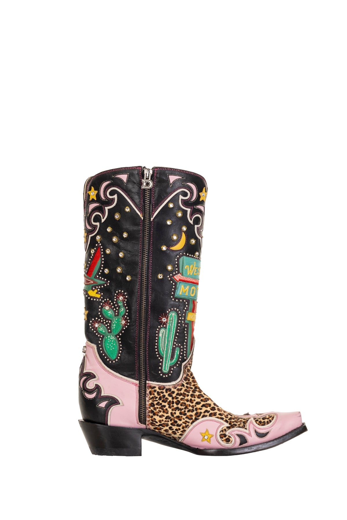 Boot, The Western Motel